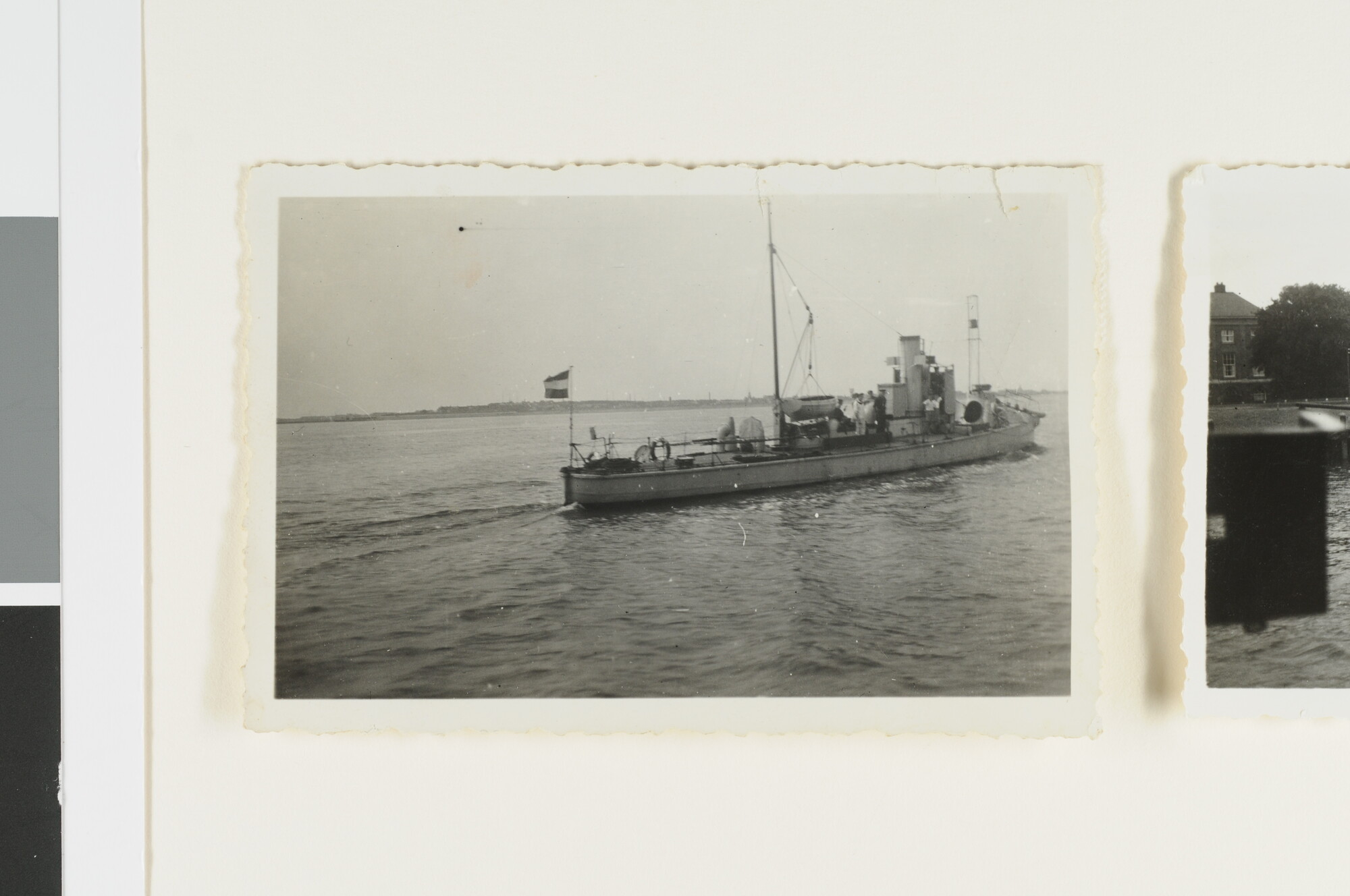 A.2867(01)085; Foto's van de torpedoboot Hr.Ms. 'Willem Warmont' bij terugkeer in het Nieuwe Diep (Den Helder); fotoreportage
