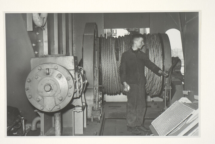 S.5219(12)0619; Interieurfoto's genomen aan boord van de cutterzuiger 'Gouda' van Zanen Verstoep NV; fotoreportage