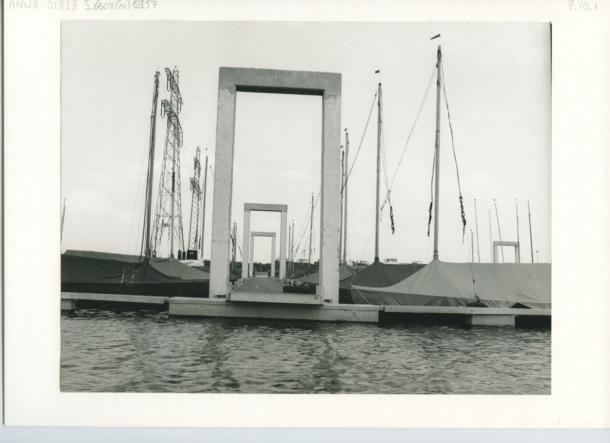 S.6507(01)5997; Foto van Bonne Aventure bij Roermond; foto