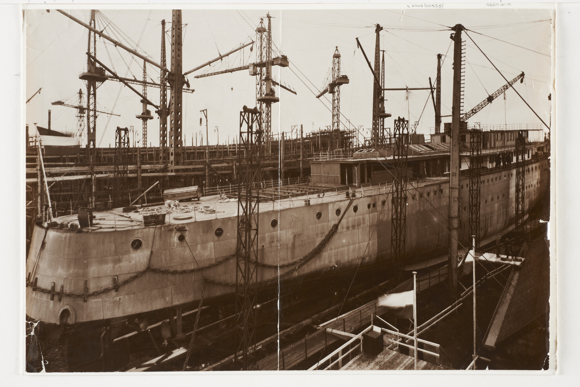 S.5444(00538); De Hr.Ms. Pelikaan, vlak voor de tewaterlating van het [...]; foto