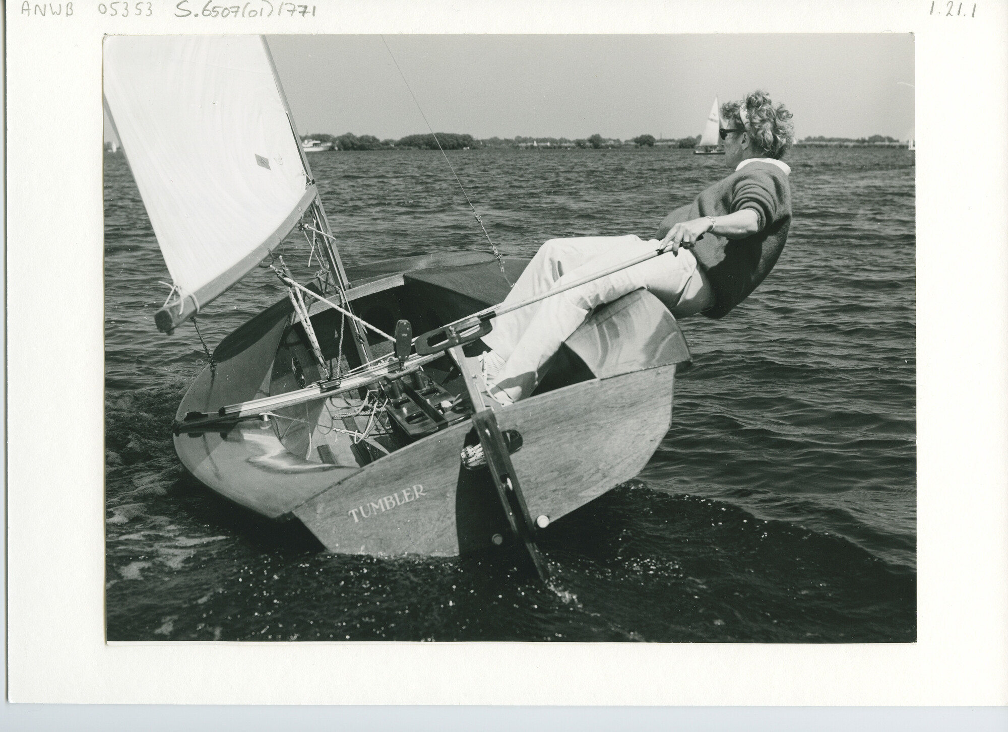 S.6507(01)1771; Foto van de Tumbler; foto