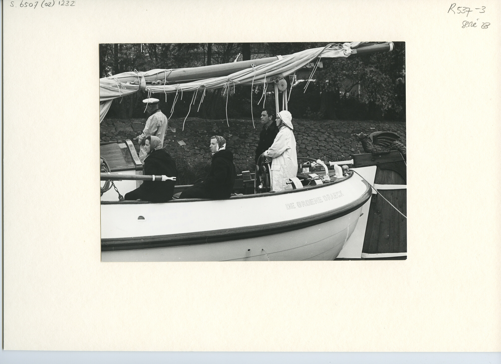 S.6507(02)1232.02; Foto van de reunie van ronde- en platbodemjachten te Medemblik, 1964; foto