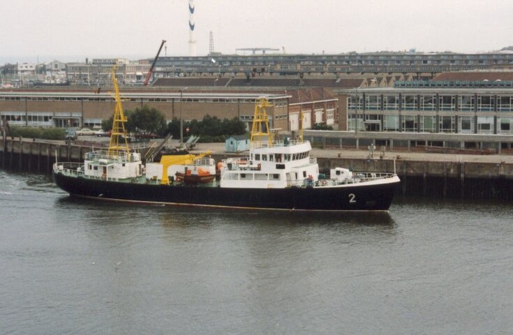 2001.1833; Kleurenfoto's gemaakt in de haven van Oostende van de veerboten 'Reine Astrid' (gezien bij binnenkomst) en 'Prins Albert' van de Oostende Lines [...]; fotoreportage