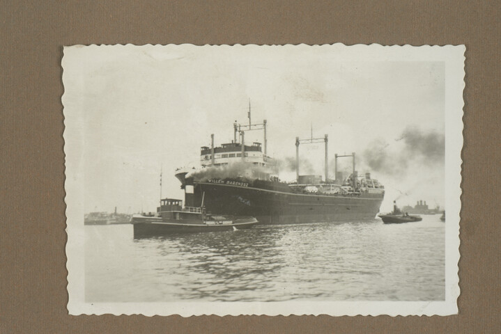 2001.1755; Omslag met vele foto's en knipsels van meest bergingsactiviteiten door Reederij v/h Gebroeders Goedkoop te Amsterdam in de periode 1929 / 1949; omslag