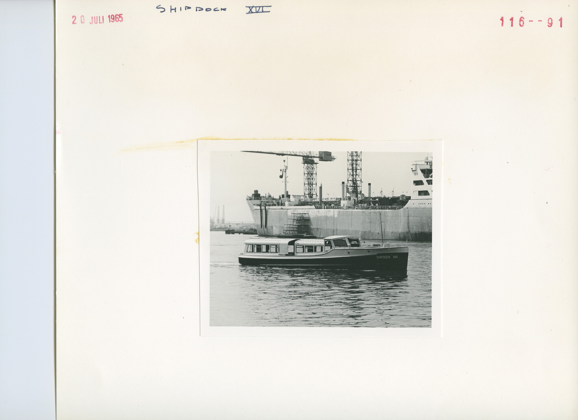 S.5444(4457)1; Foto van de personeelsboten Shipdock I, VI, X, XVI en XVIII van de NDSM; foto
