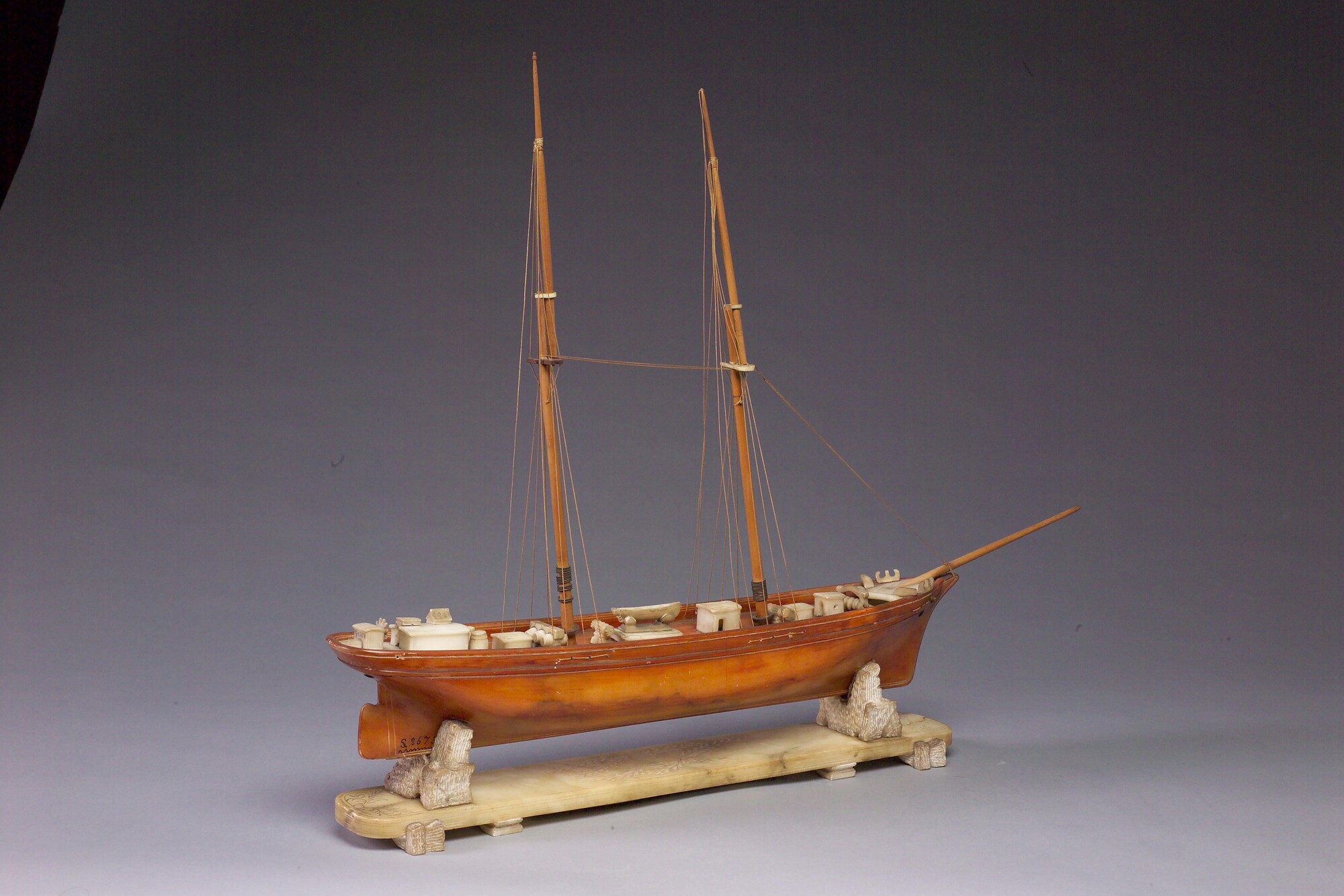 S.2673(02); Model van een tweemaster; scheepsmodel