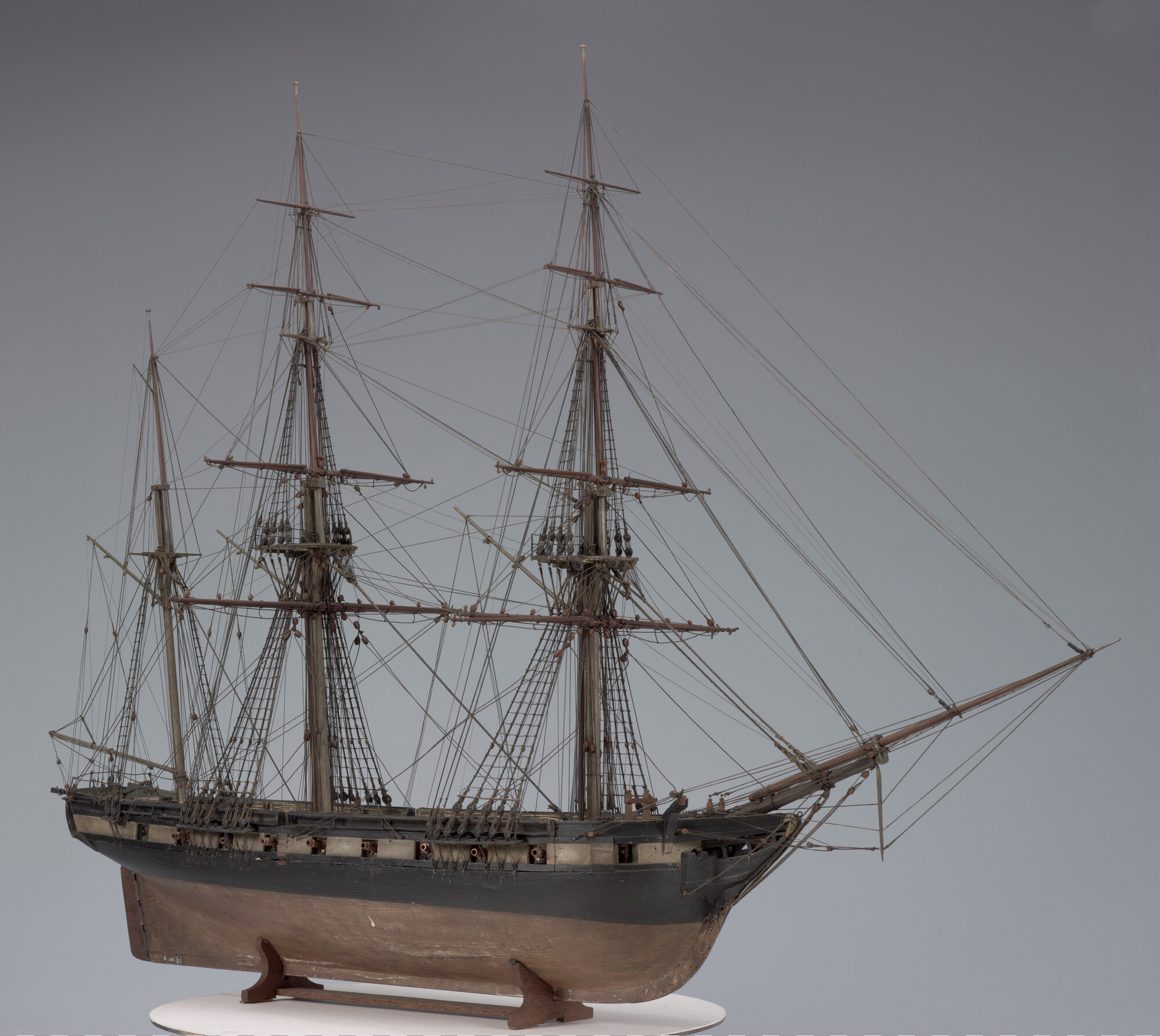 A.0111(03); Model van een driemaster; scheepsmodel