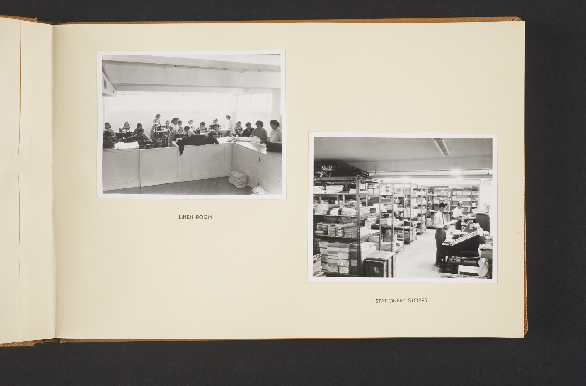 2015.1296; Fotoalbum van het kantoor van de Royal Interocean Lines te Hongkong; fotoalbum