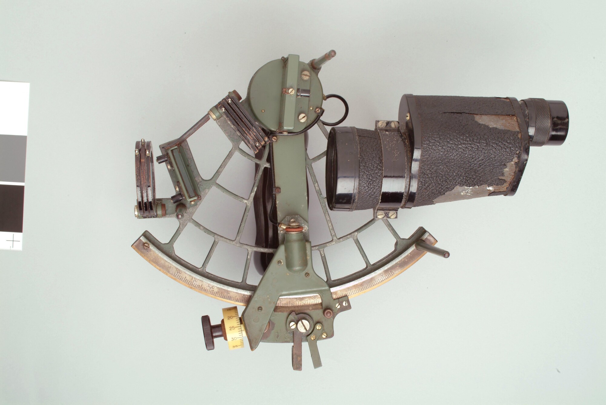 1989.0877; Sextant, ongemerkt, waarschijnlijk een Tamaya 4001; sextant