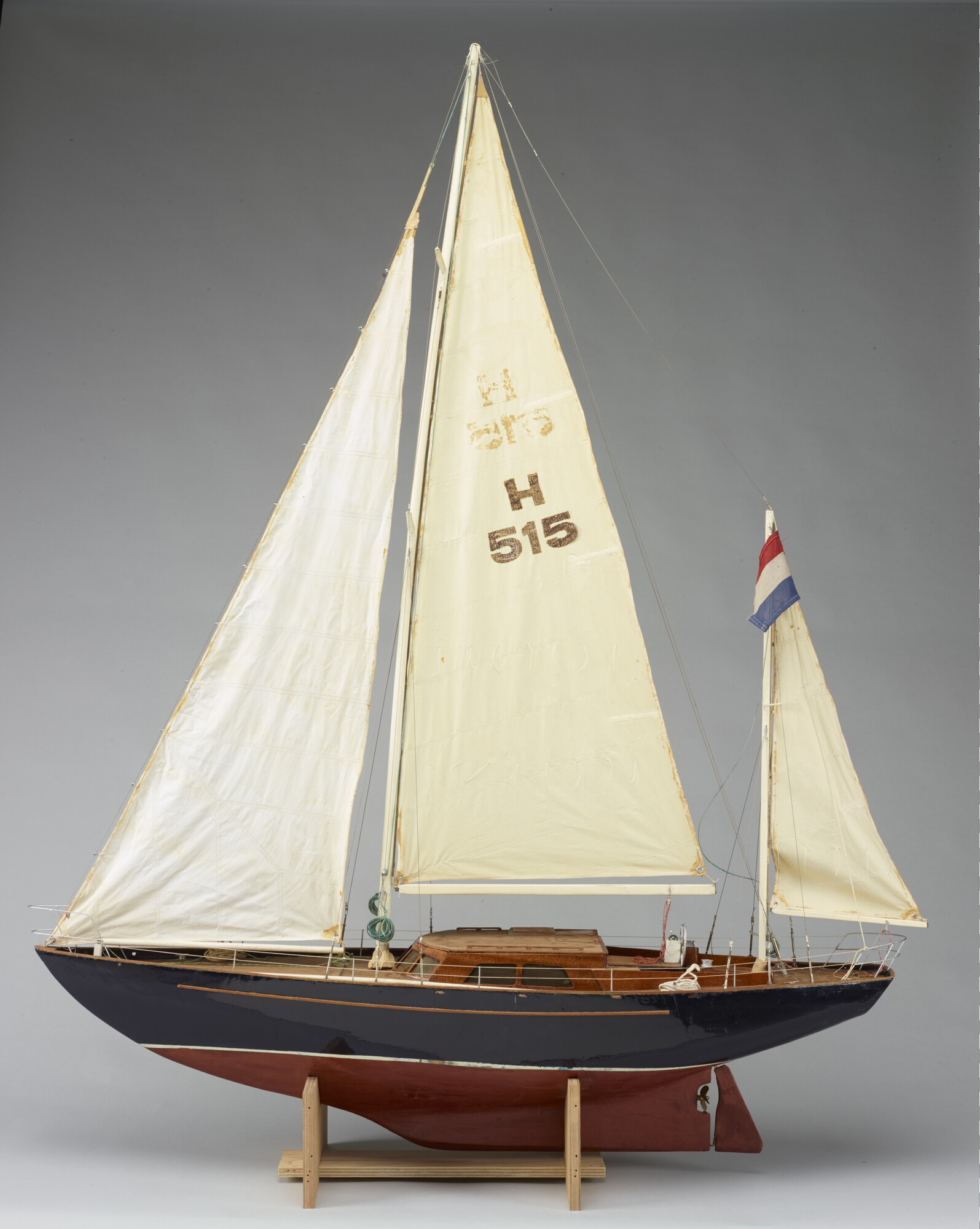 2013.0396; Model van de yawl Pierrette III; scheepsmodel