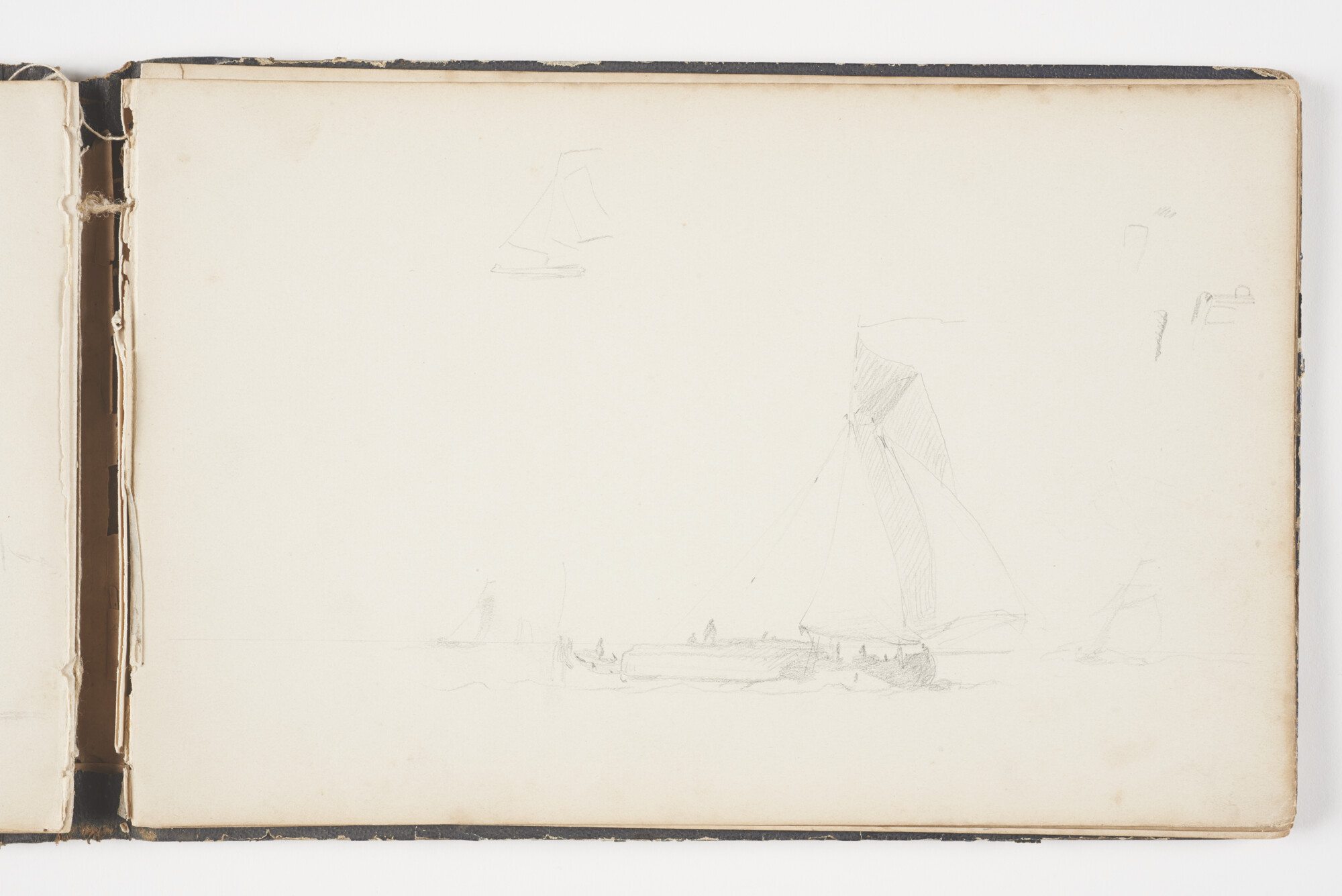 A.2019(01); Schetsboek met studies van binnenvaartschepen en zeeschepen; schetsboek