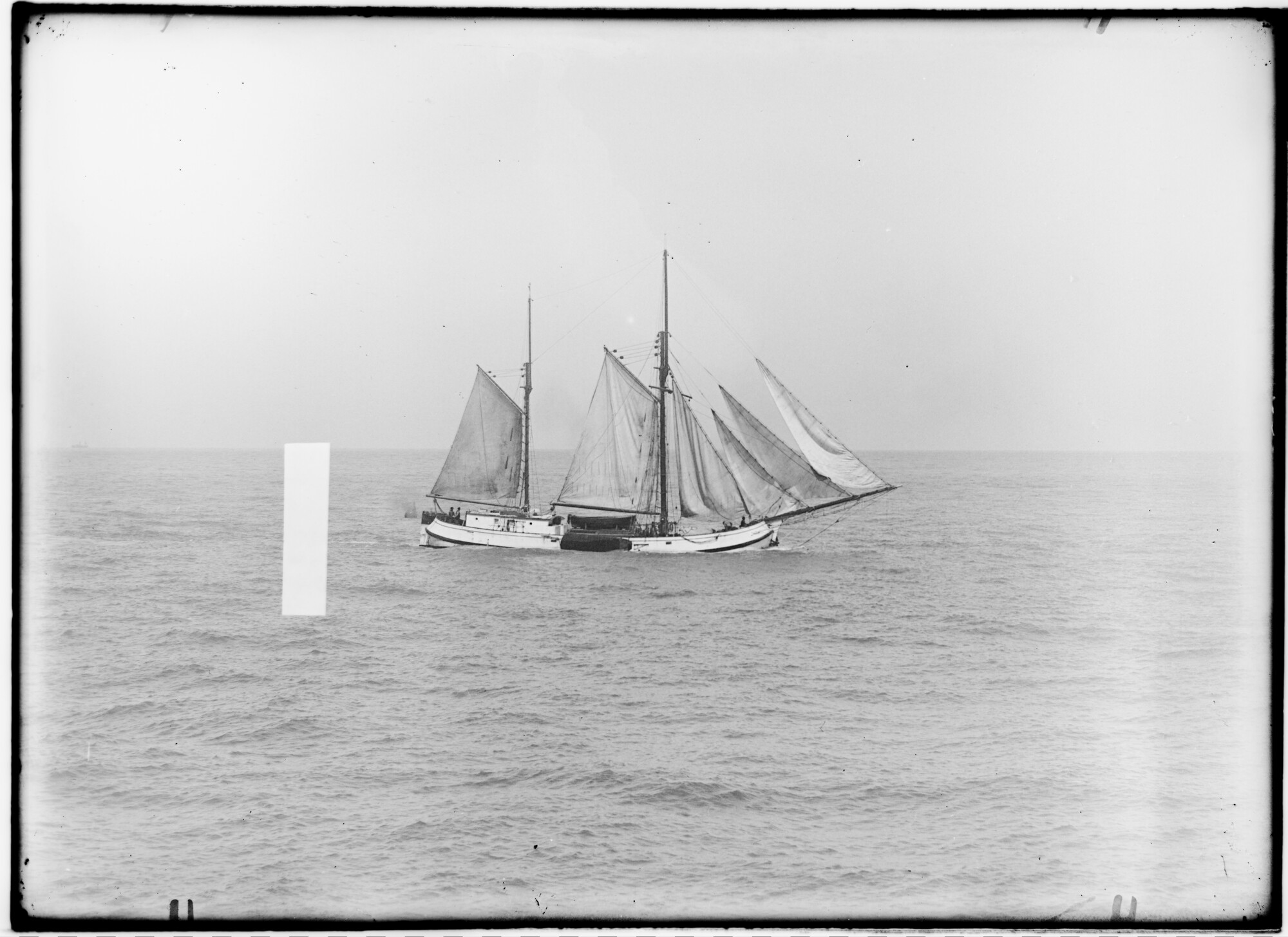 2018.0912; Glasnegatief van de koftjalk Albatros (Nederlands, 1913); glasnegatief