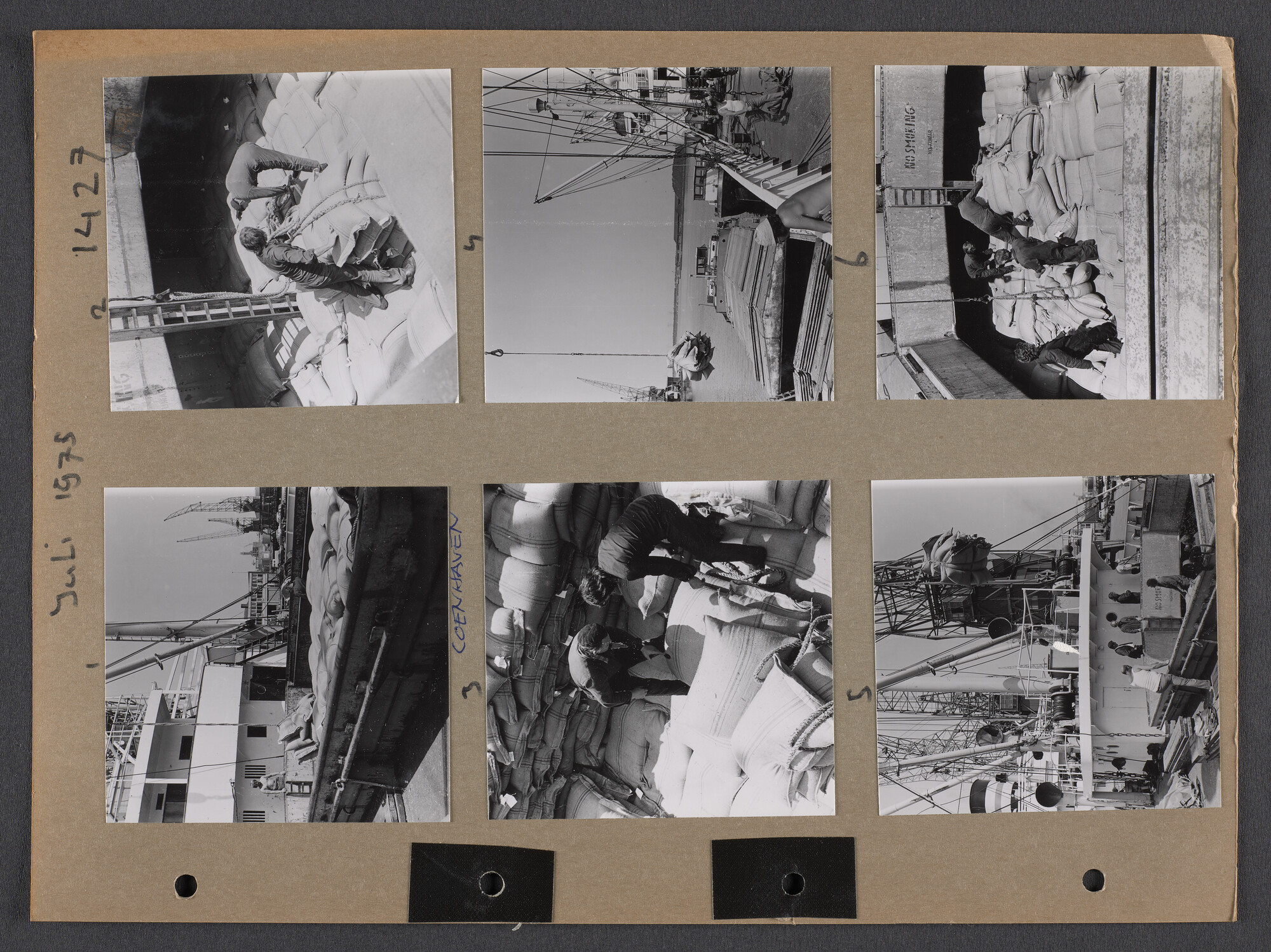 S.9102(36); Multomap met foto's door Ben Burgers, samengesteld door de Vereniging De Amsterdamsche Haven; foto