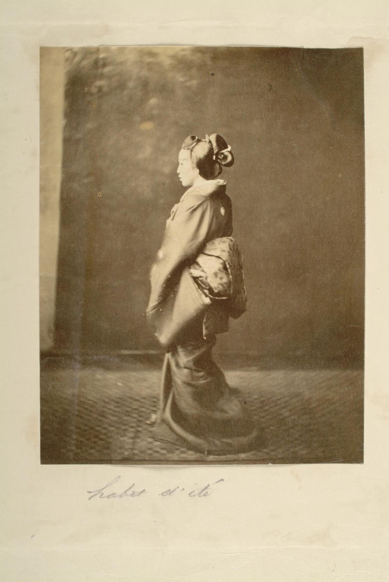 S.3628(02); Album nr. 1 uit een serie van drie van de Nederlandse consul in Japan Dirk de Graeff van Polsbroek; fotoalbum