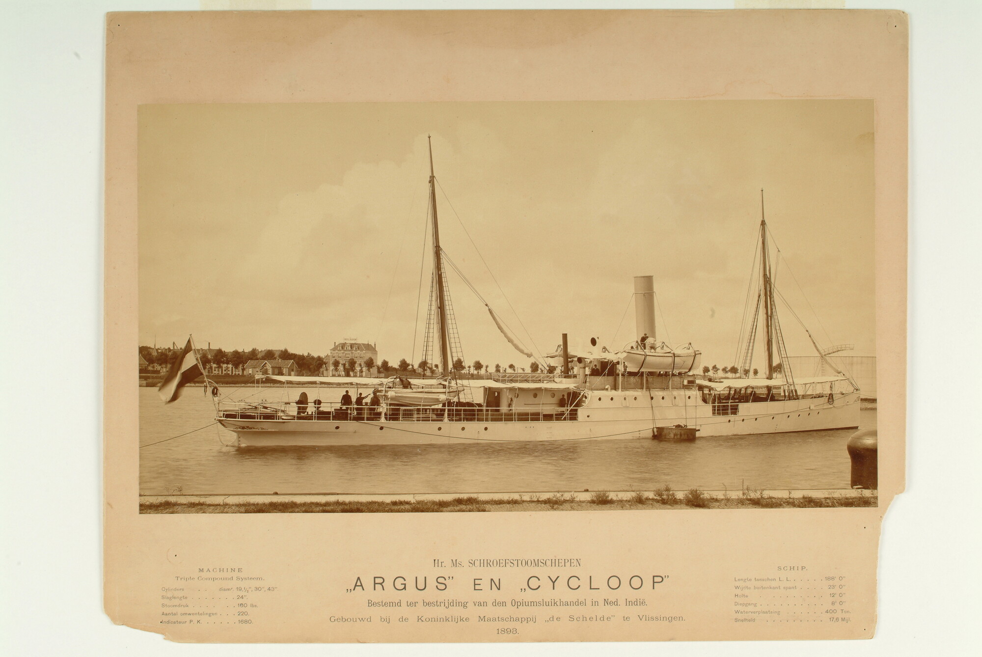S.0525(52)7; Het schroefstoomschip Zr.Ms. 'Argus' (of 'Cycloop') bestemd voor de bestrijding van de opiumsluikhandel; foto