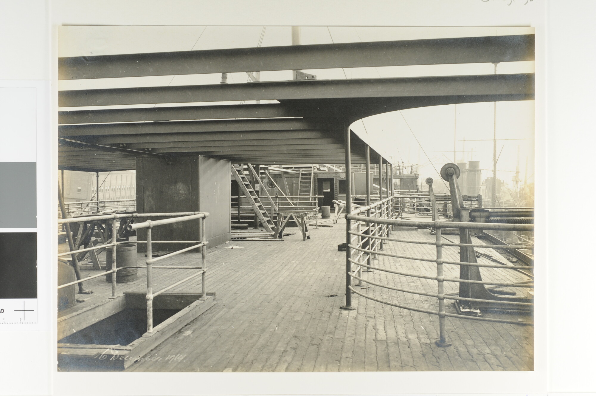 S.1239(02)06; Foto's van het mailschip ss. Jan Pieterszoon Coen tijdens afbouw; fotoreportage