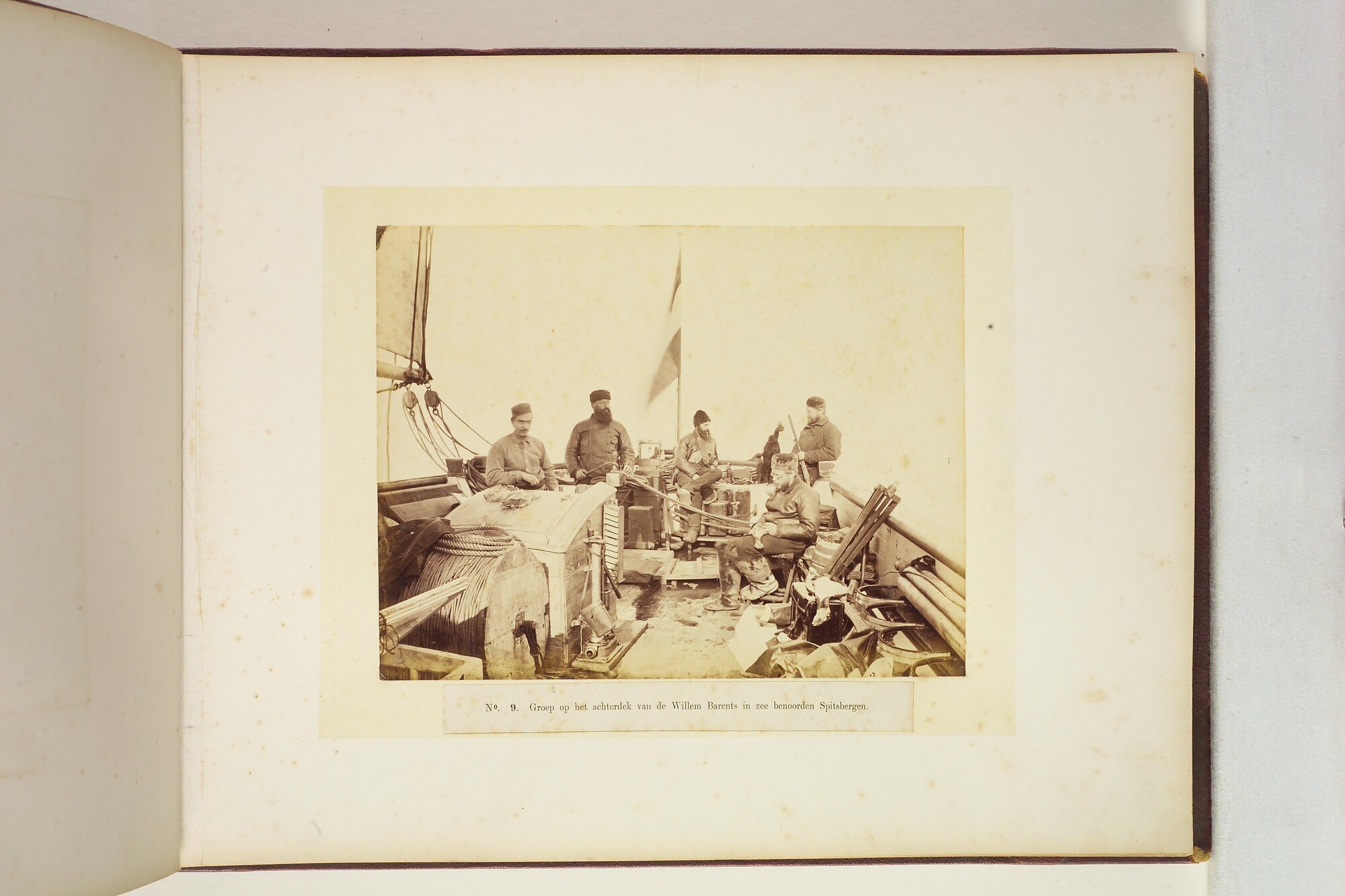 S.2956(08); Album met foto's van de Eerste Noordpoolexpeditie van de Willem Barents; fotoalbum