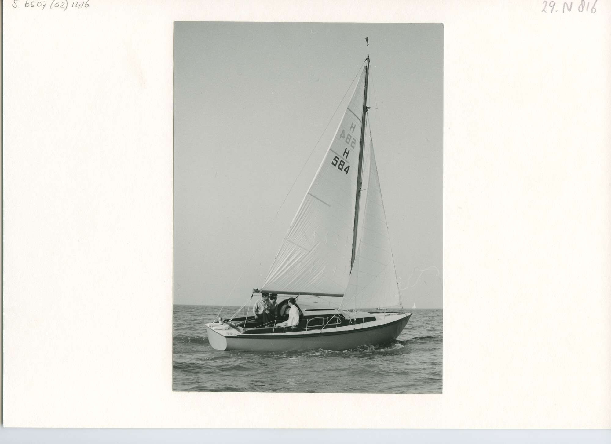 S.6507(02)1416.01; Zwart-wit foto van de 100-Mijl-race 1960 op het IJsselmeer; foto