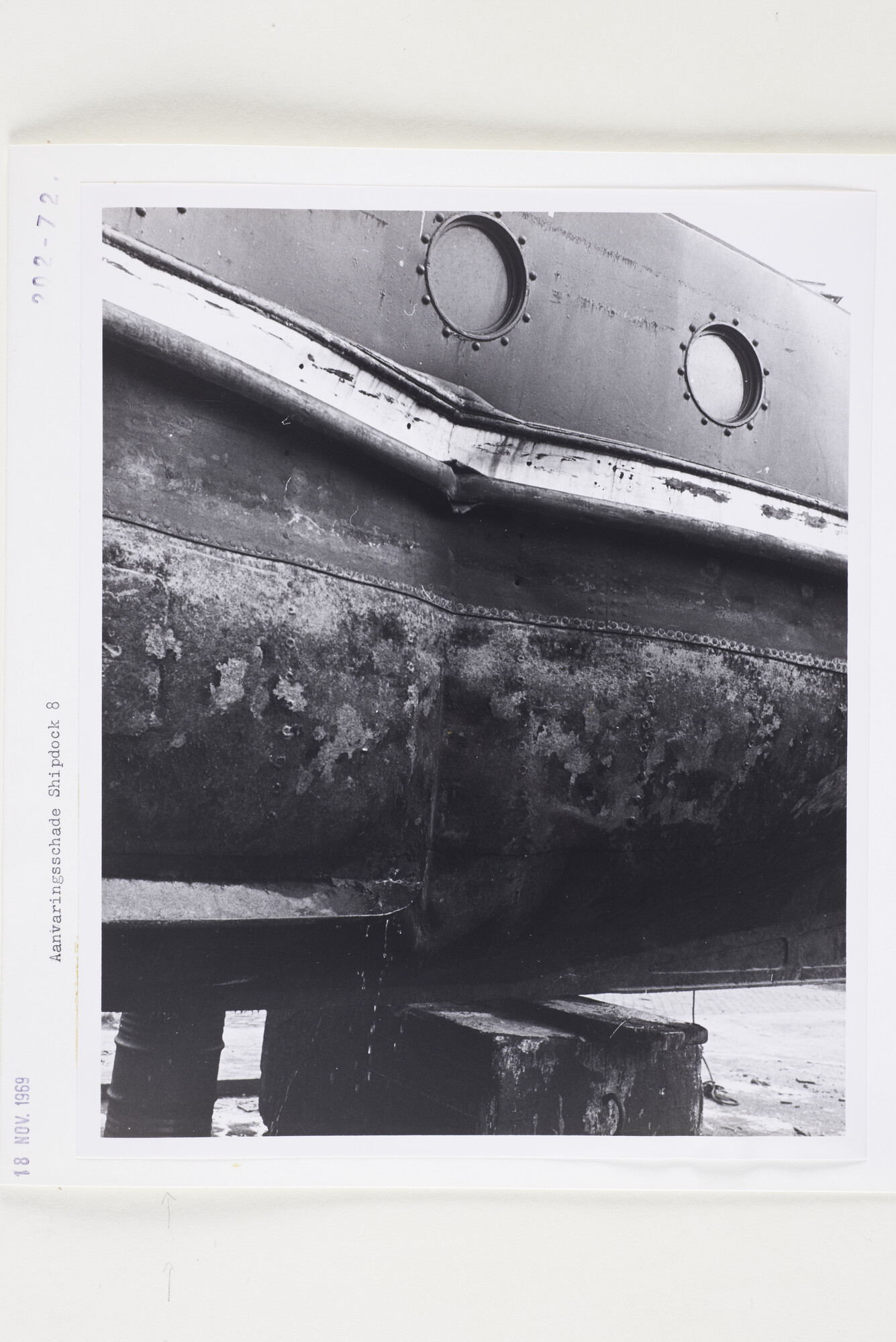 S.5444(5071)3; Foto van de aanvaringsschade aan de NDSM; foto