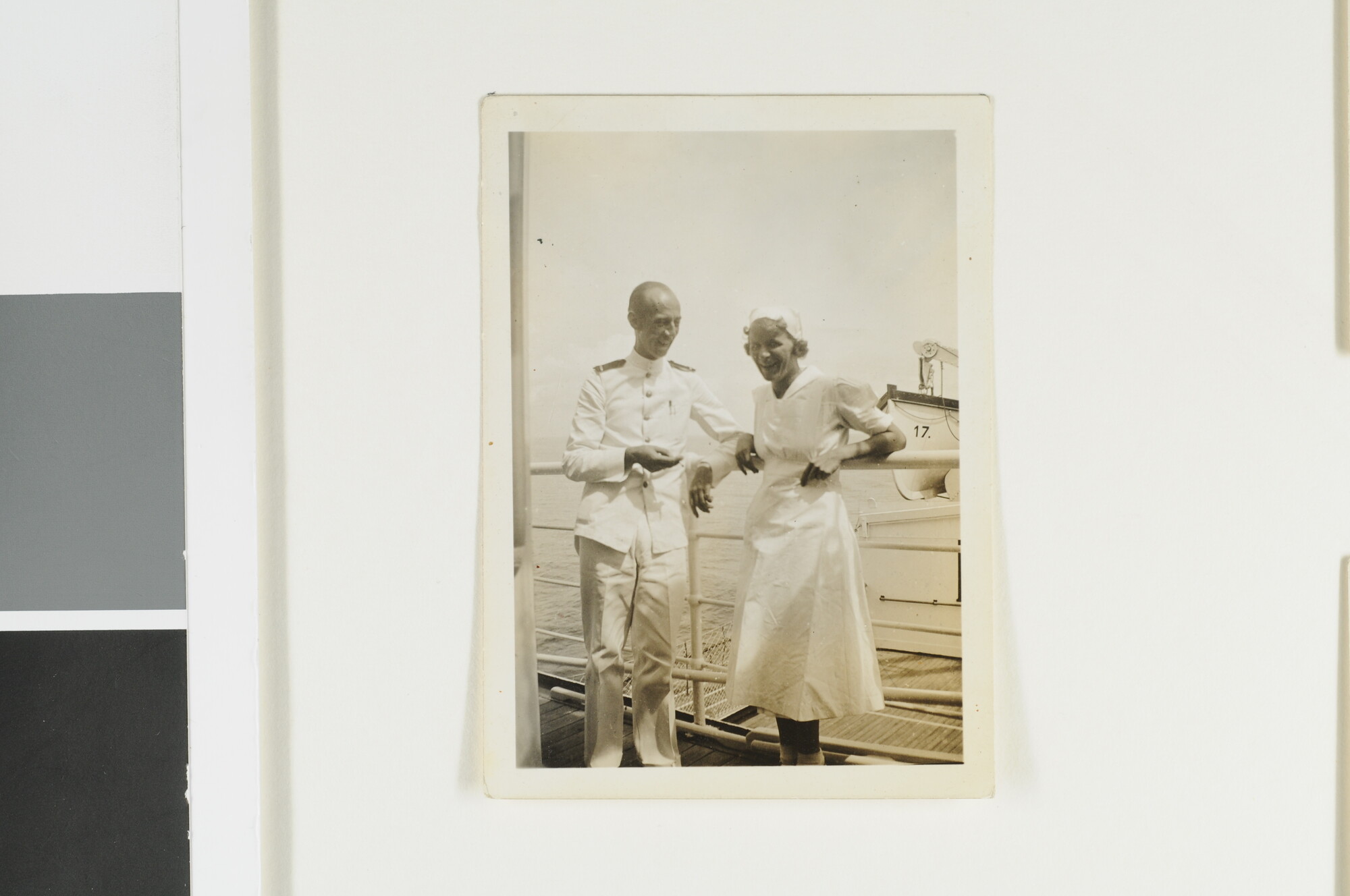 S.5548(108)11; Foto's gemaakt tijdens een reis naar 'Nederland's-Indië met het mailschip ms. 'Marnix van Sint Aldegonde' van de SMN [...]; fotoreportage
