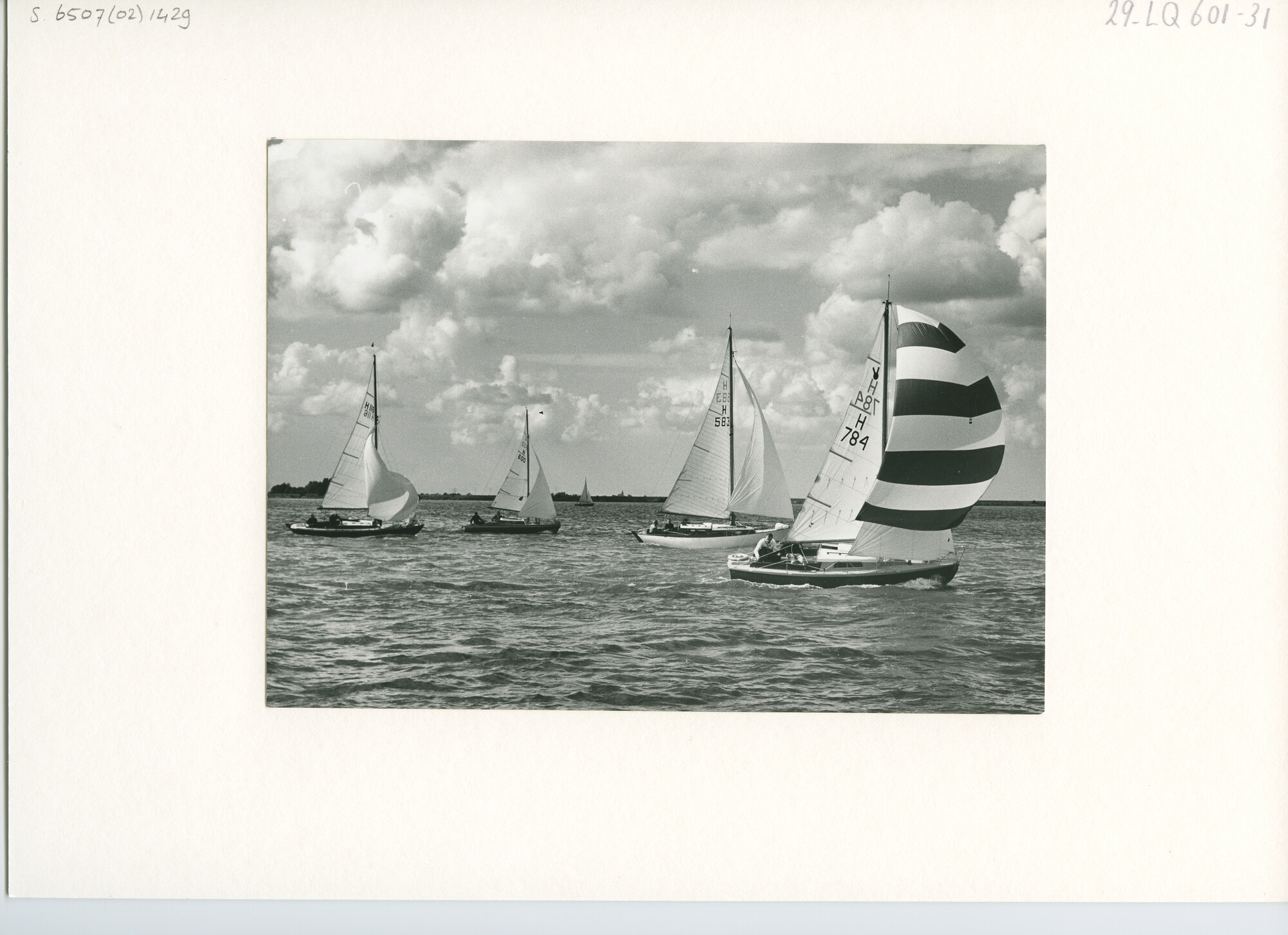 S.6507(02)1429.04; Zwart-wit foto van de Trintelwedstrijd 1963; foto