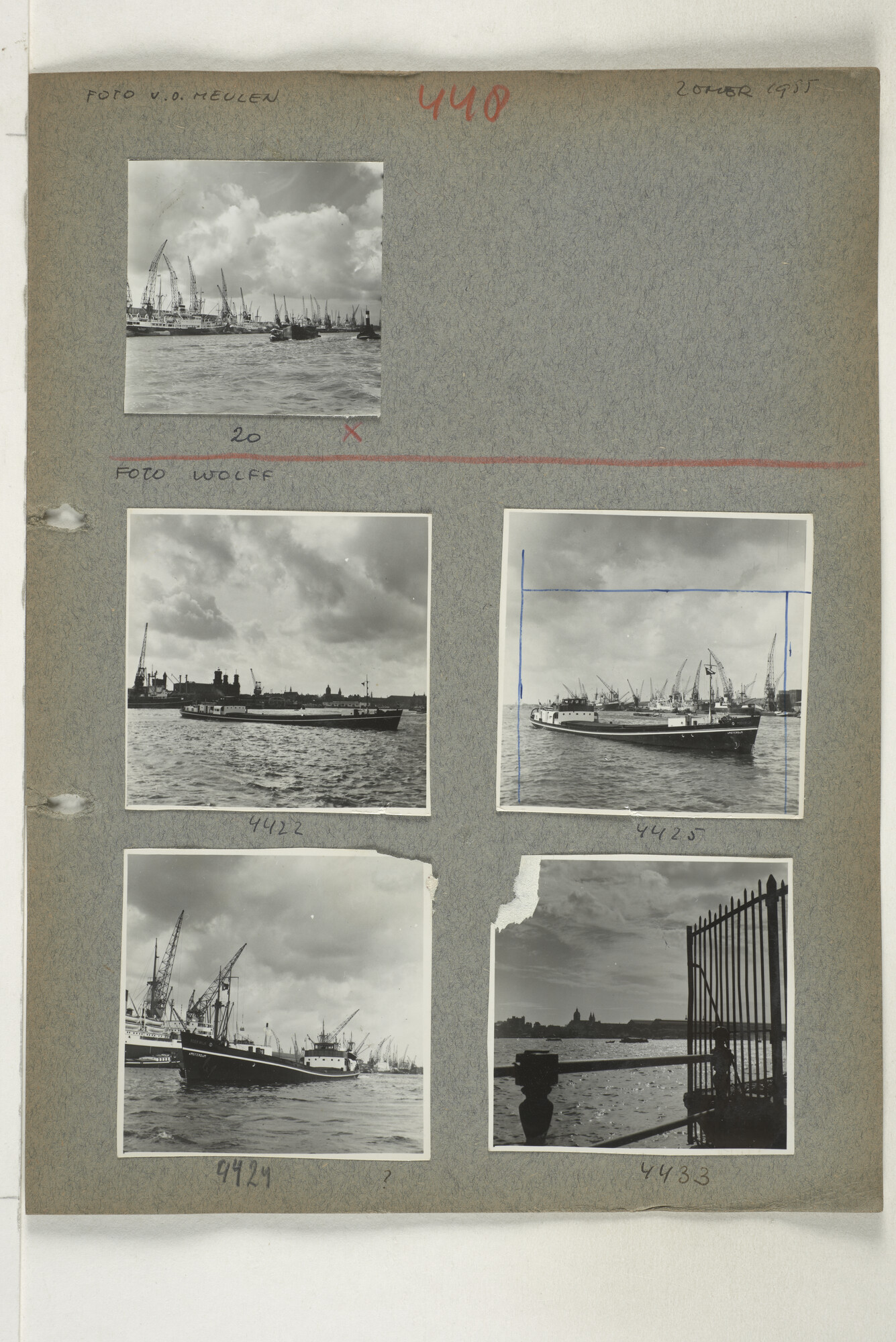1998.2183; Omslag (voorheen ordner) met een grote hoeveelheid proef foto's van de haven en de stad van Amsterdam; omslag