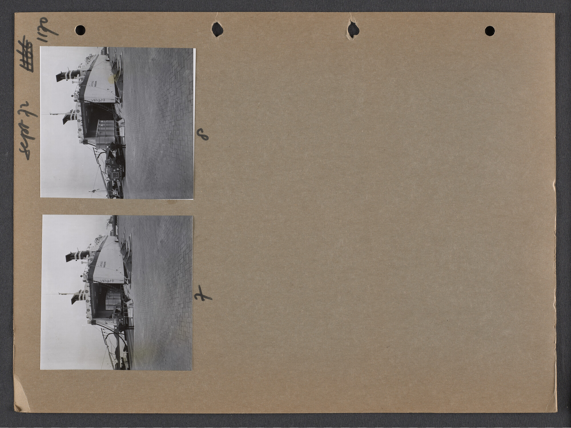 S.9102(30); Multomap met foto's door Ben Burgers, samengesteld door de Vereniging De Amsterdamsche Haven; foto