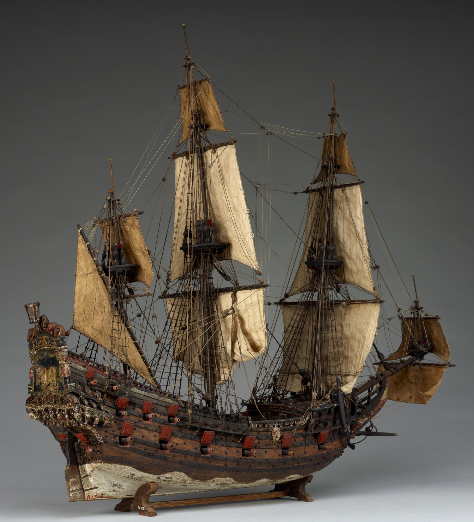 A.0115(02); Model van een pinas van 30 stukken; scheepsmodel