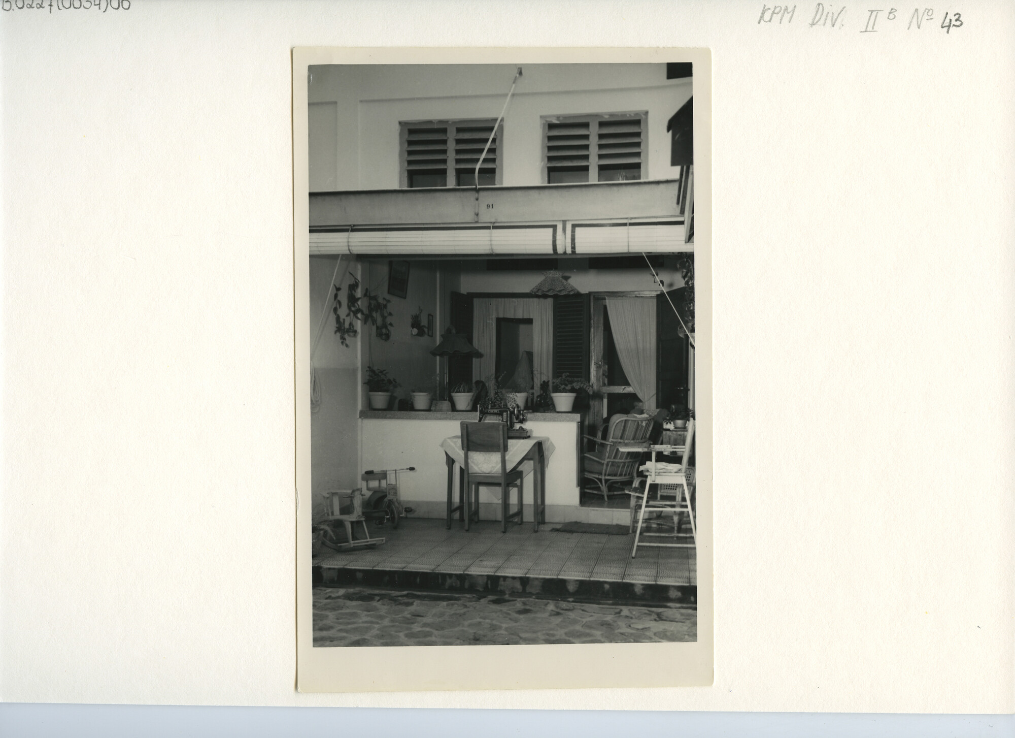 B.0227(0634)06; Foto van het logeergebouw van de KPM in Djakarta; foto