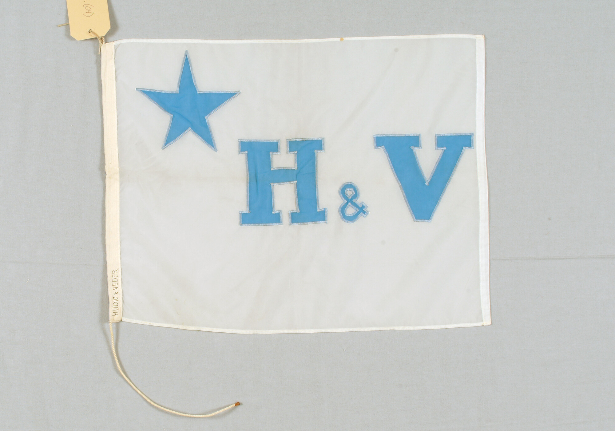S.6872(004); Rederijvlag van Hudig & Veder te Rotterdam; vlag