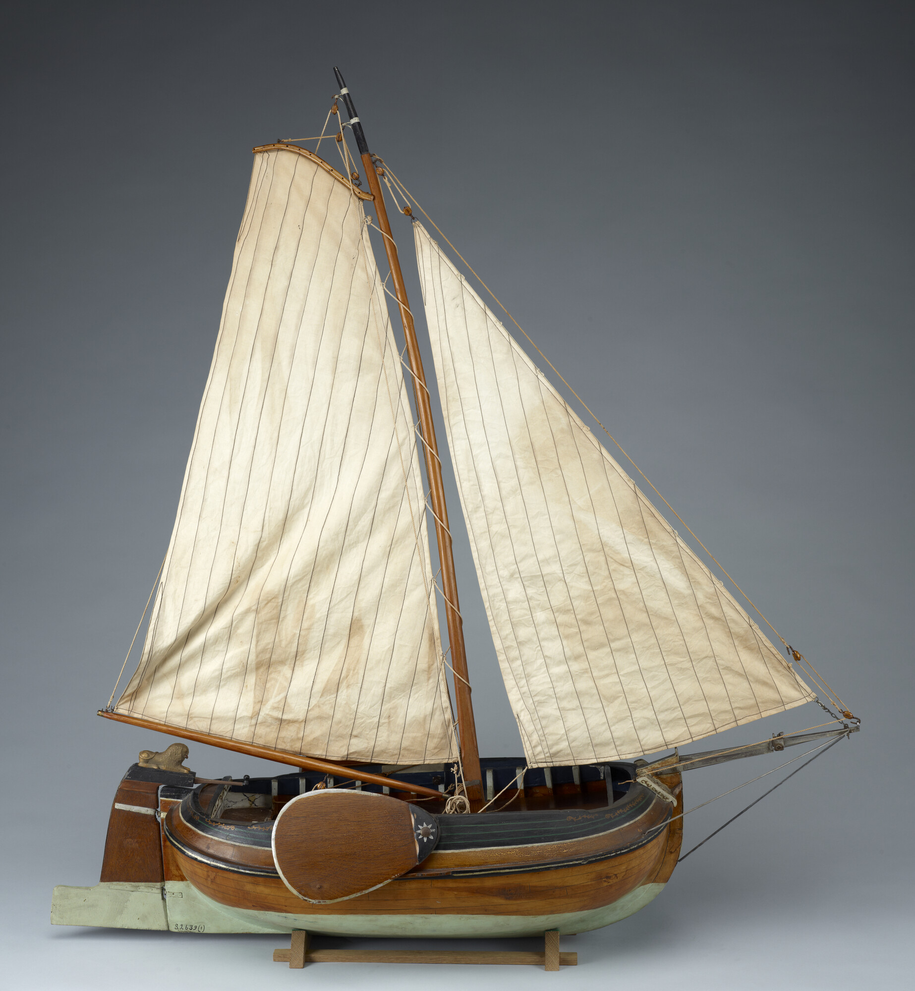 S.2639(01); Model van het Friese jacht Kikker; scheepsmodel