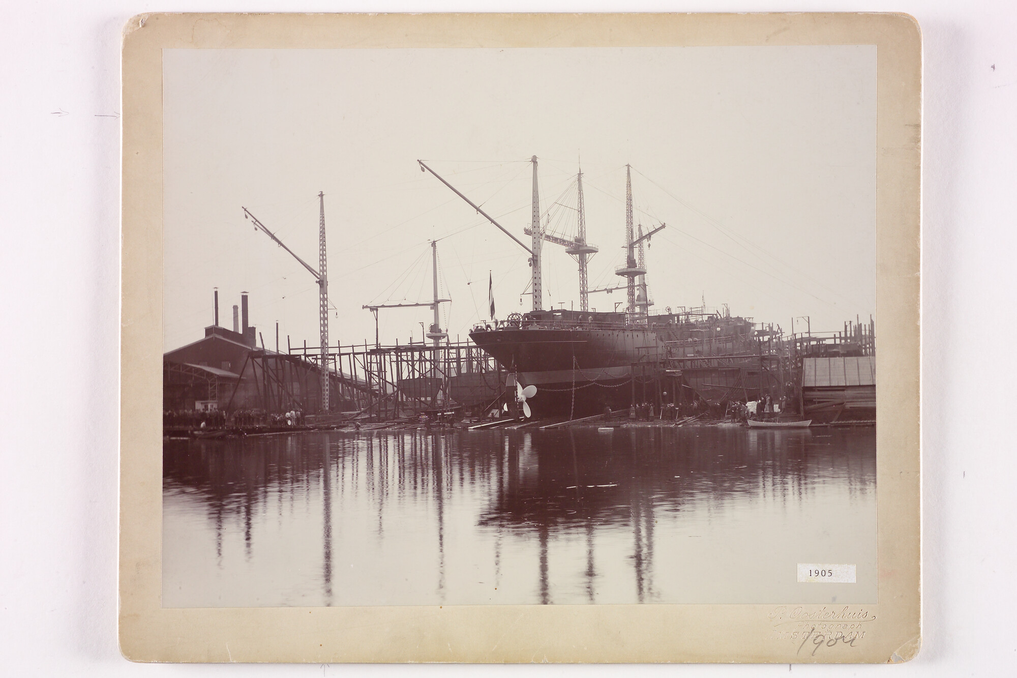S.5444(0175)3; Foto van de tewaterlating van de tanker ss. Palembang; foto