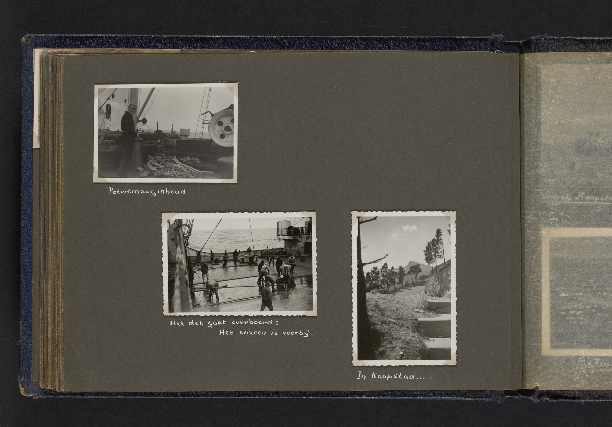 2021.0009; Fotoalbum van Joost Ossewaarde, 4e radiotelegrafist op walvismoederschip Willem Barendsz (II) en walvisjagers, met foto's van vangstseizoenen 1955-1956 en 1956-1957.; fotoalbum