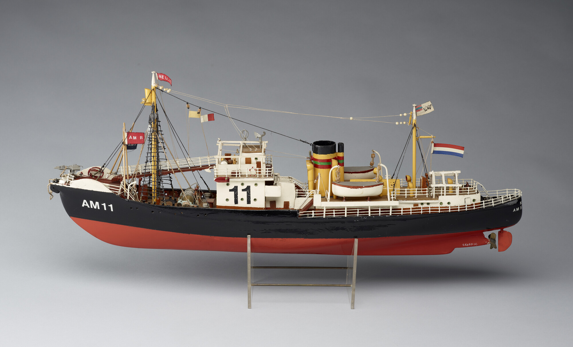 S.6985(02); Model van de walvisjager Nellie Vinke; scheepsmodel