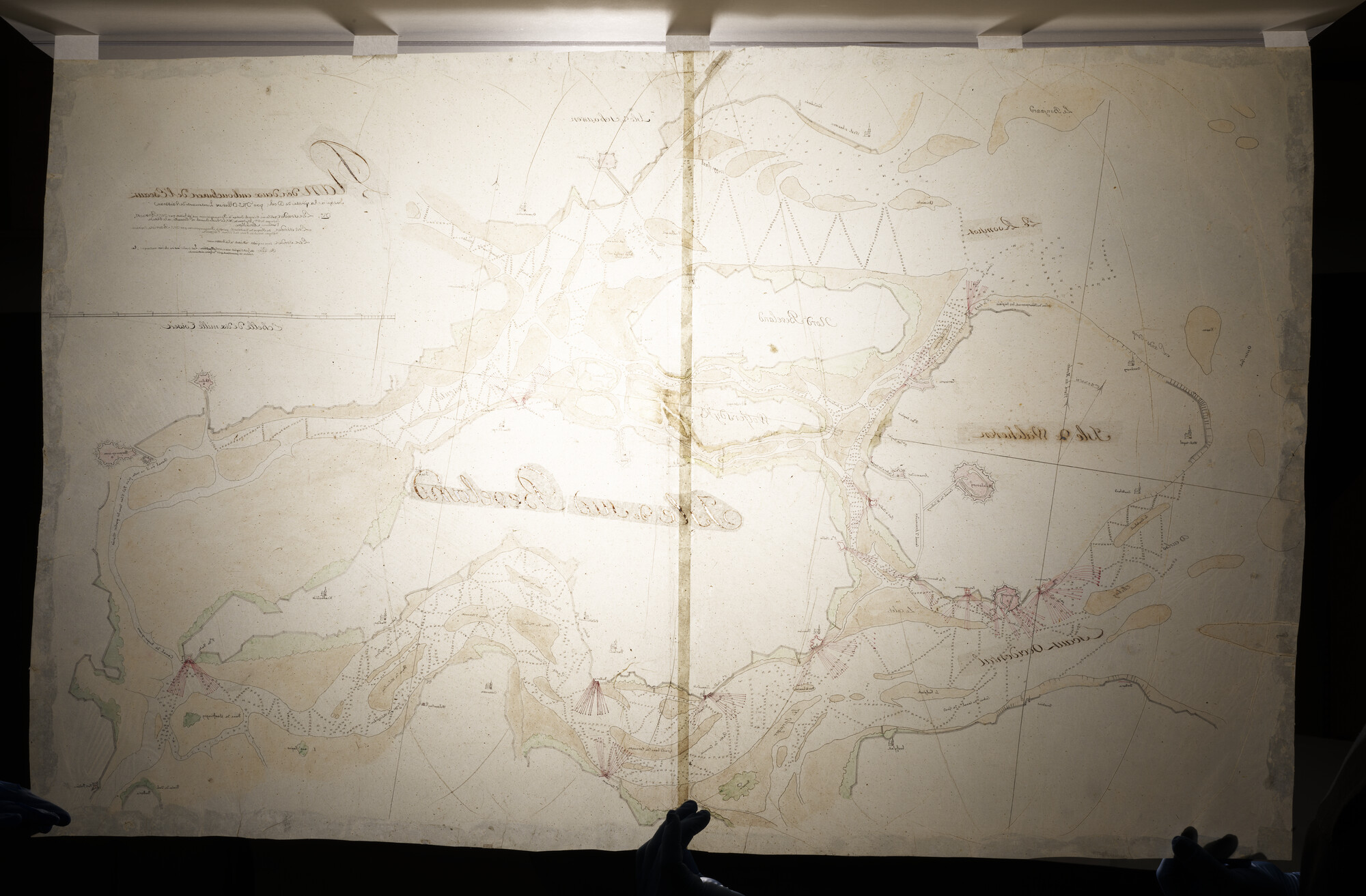 2023.0001; Kaart in handschrift van de Westerschelde en Oosterschelde, met een overzicht van de forten en versterkingen langs de kust; kaart