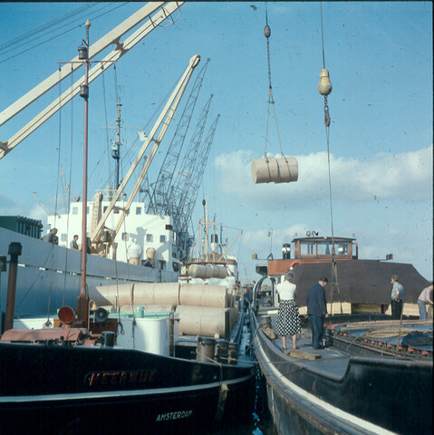 S.9100(0271); Papieroverslag in de Coenhaven.te Amsterdam; diapositief