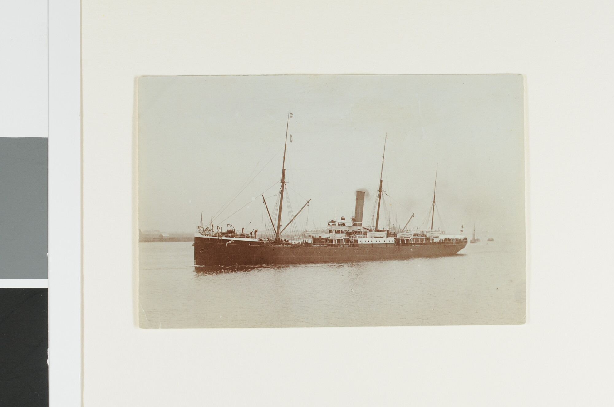 S.3565(37); Het vrachtschip ss. Prins Alexander van de SMN; foto