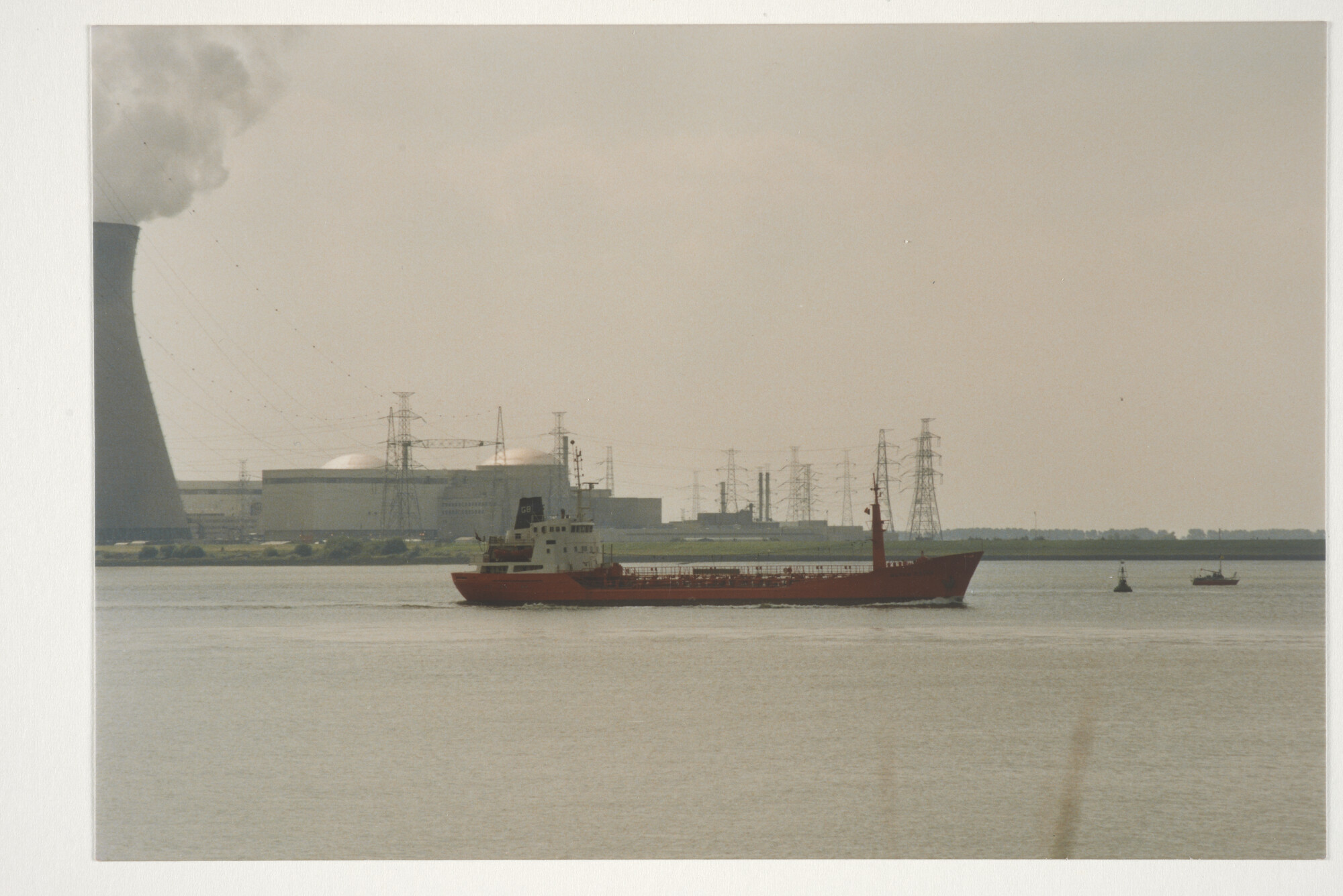 2000.0838; Kleurenfoto van de chemicaliëntanker ms. Dutch Faith (II) van Gebroeders Broere [...]; foto