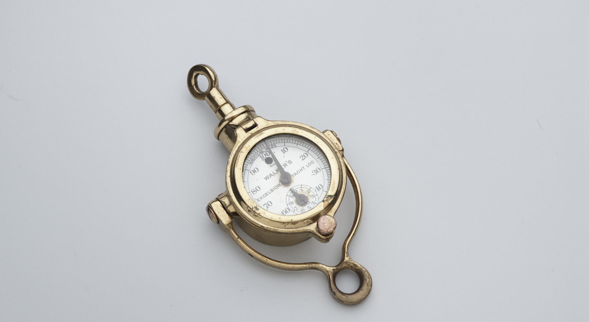 2019.0825-2; Logklok, onderdeel van patentlog type Excelsior Yacht log gemaakt door Thomas Walker & Son Ltd.; logklok