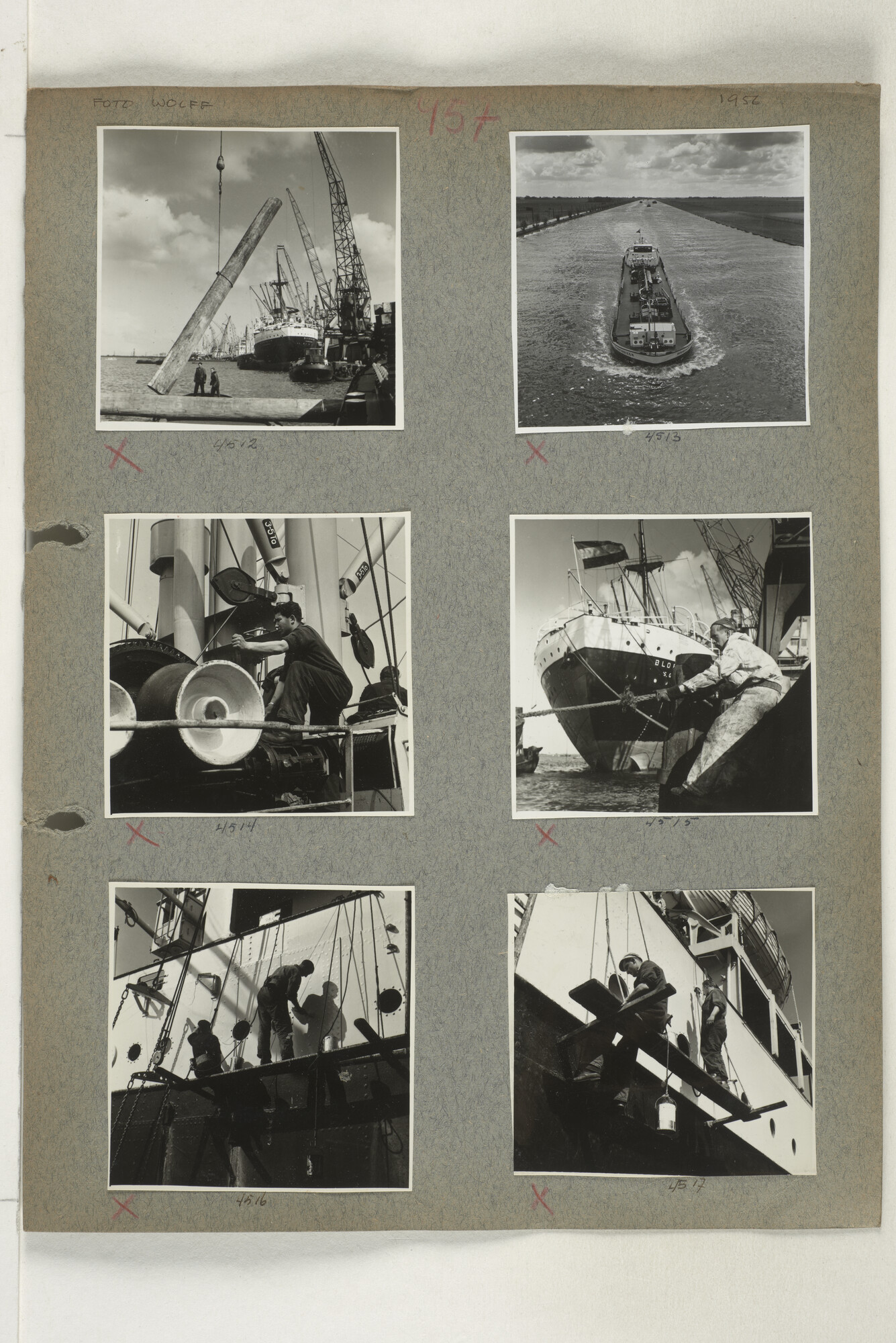 1998.2183; Omslag (voorheen ordner) met een grote hoeveelheid proef foto's van de haven en de stad van Amsterdam; omslag