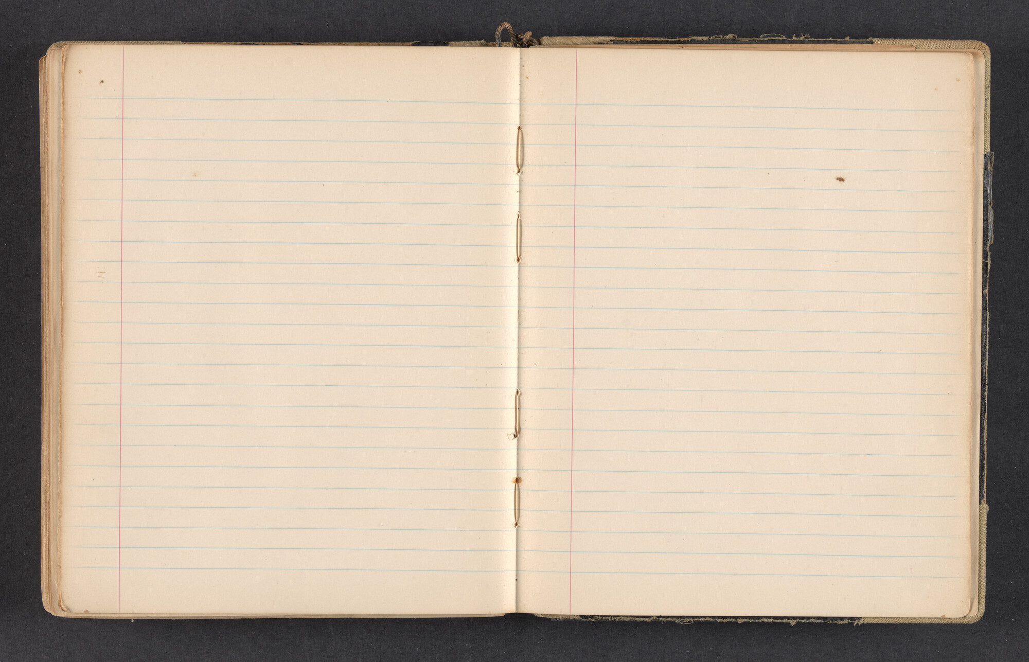 2017.0791; Logboek c.q. fotoalbum van reizen met zeeschouw Grutto in Nederland, 1952-1954; logboek