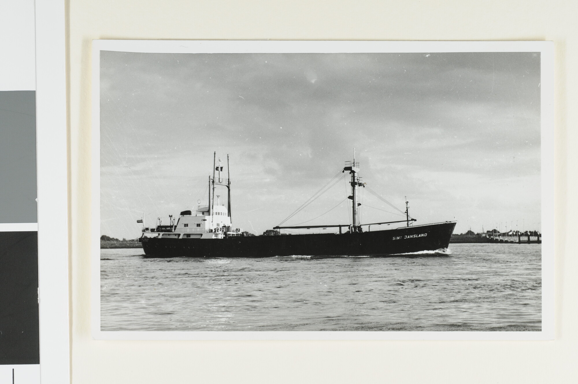 A.4743(45); De coaster ms. 'Sint Jansland' van de Scheepvaart & Steenkolen Maatschappij; foto