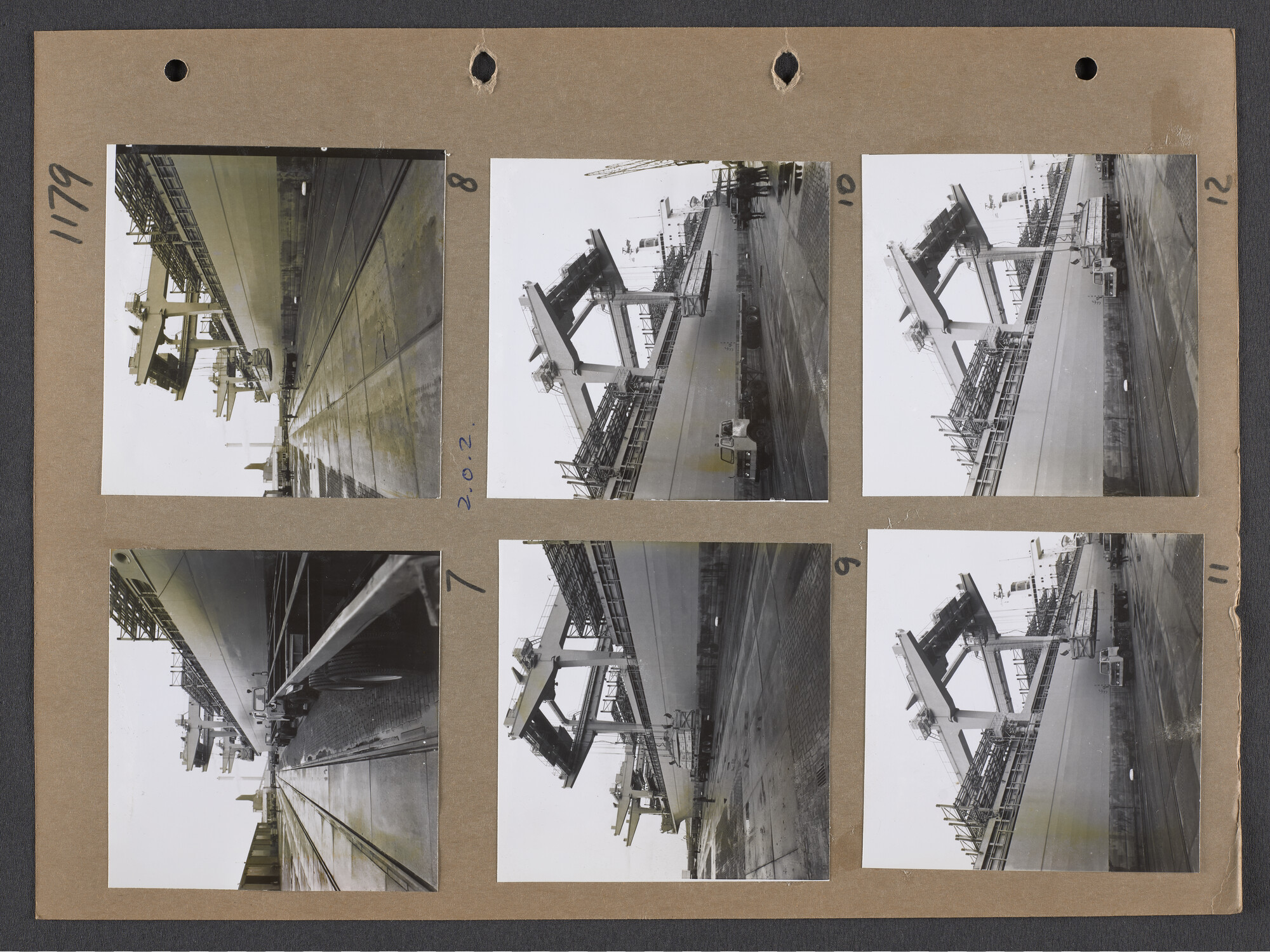 S.9102(30); Multomap met foto's door Ben Burgers, samengesteld door de Vereniging De Amsterdamsche Haven; foto