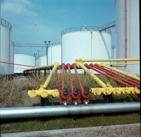 S.9100(1991); Dia van de olieopslag bij Comos Tank NV; diapositief