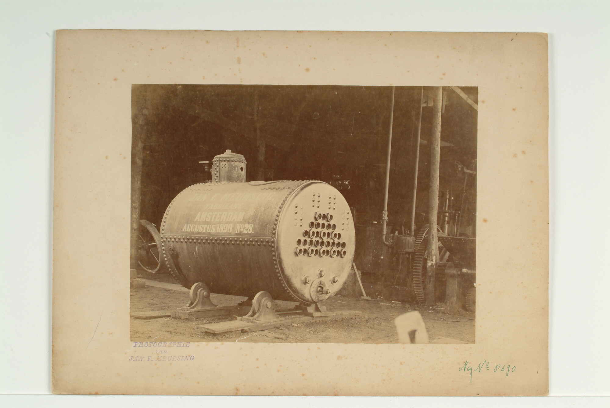 S.1156(06)272; Foto's van de stoomketel (nummer 28) voor het vrachtschip ss. 'Maasmond', augustus 1890; foto