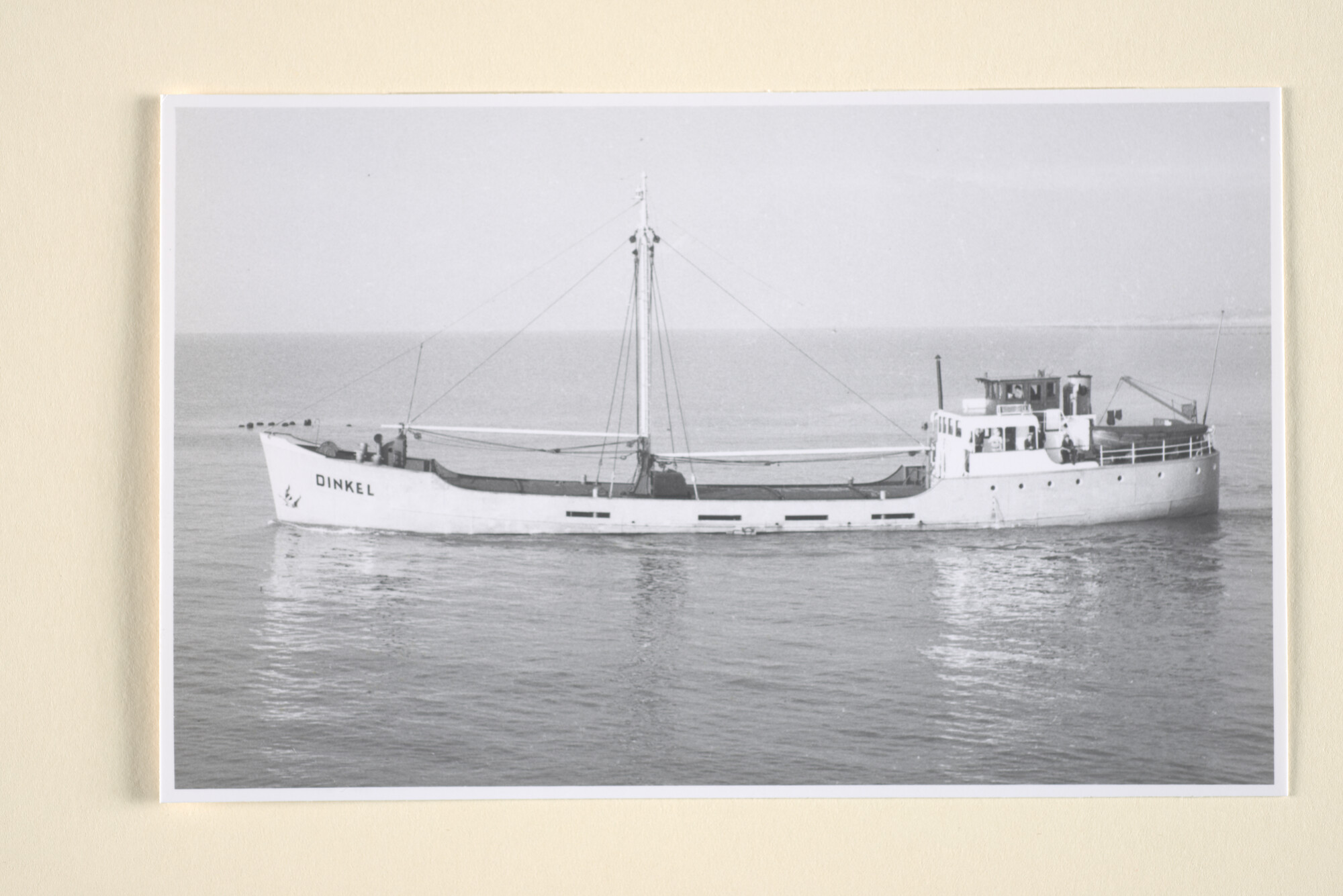 1996.2051; De coaster ms. Dinkel van F. Drijfhout te Groningen [in 1937 gebouwd bij [...]; foto