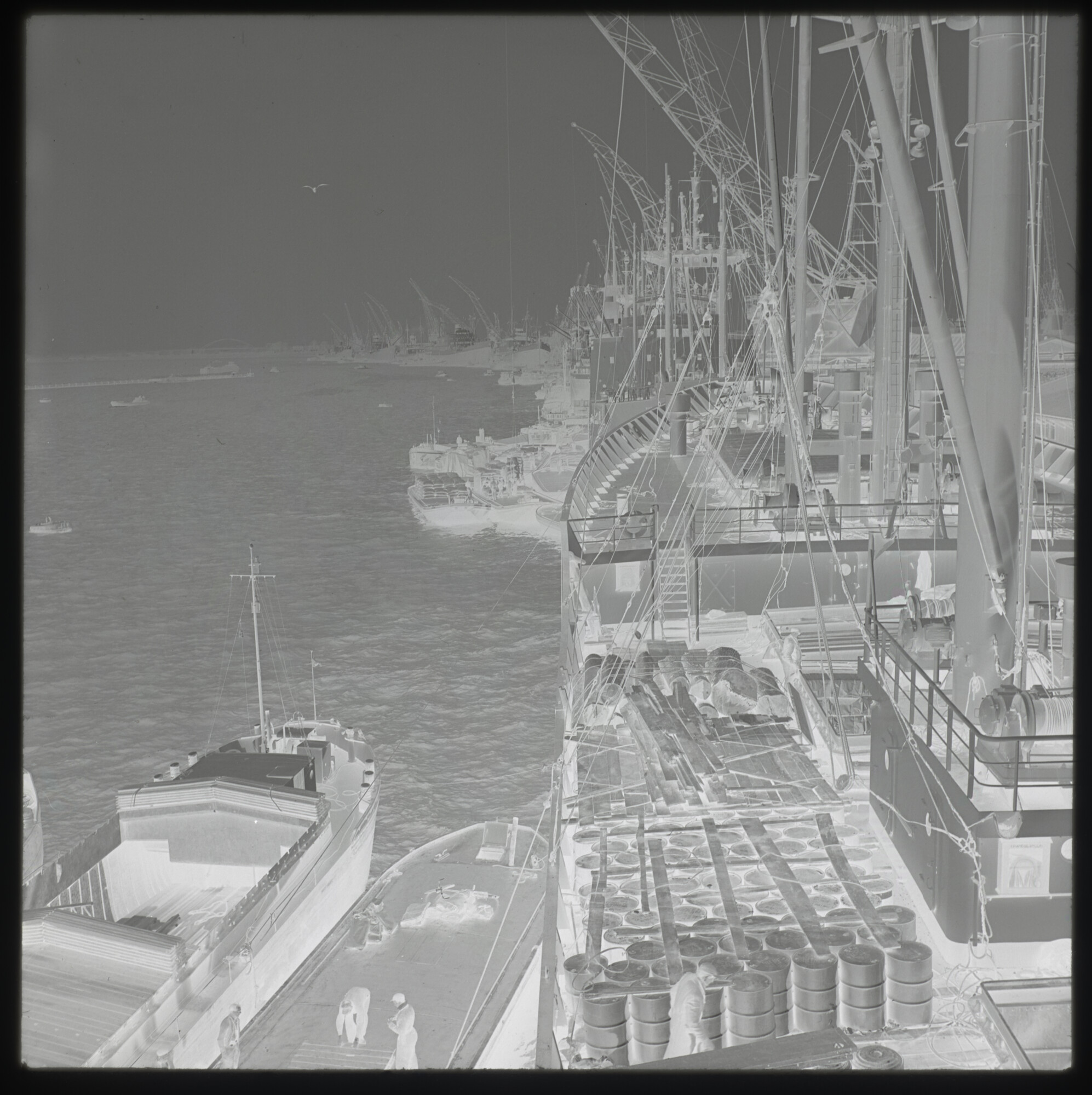 A.5263(02); Negatieven van een reis met het vrachtschip 'Woltersum' van de Stoomvaart; negatief