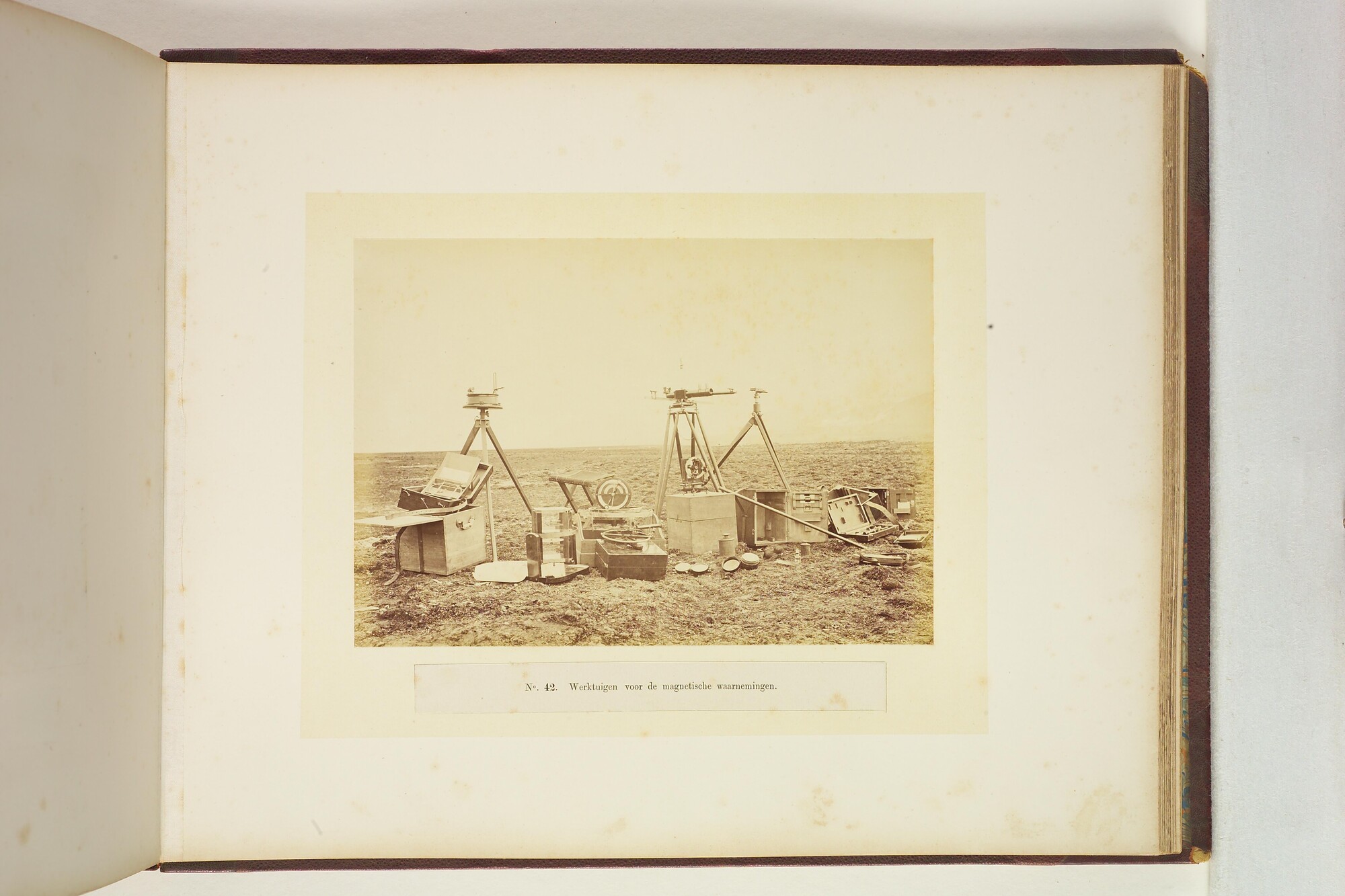 S.2956(08); Album met foto's van de Eerste Noordpoolexpeditie van de Willem Barents; fotoalbum