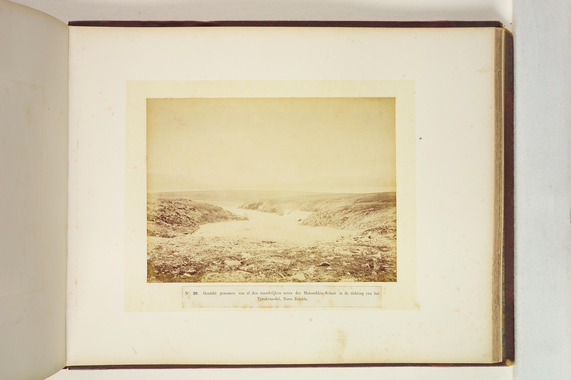 S.2956(08); Album met foto's van de Eerste Noordpoolexpeditie van de Willem Barents; fotoalbum