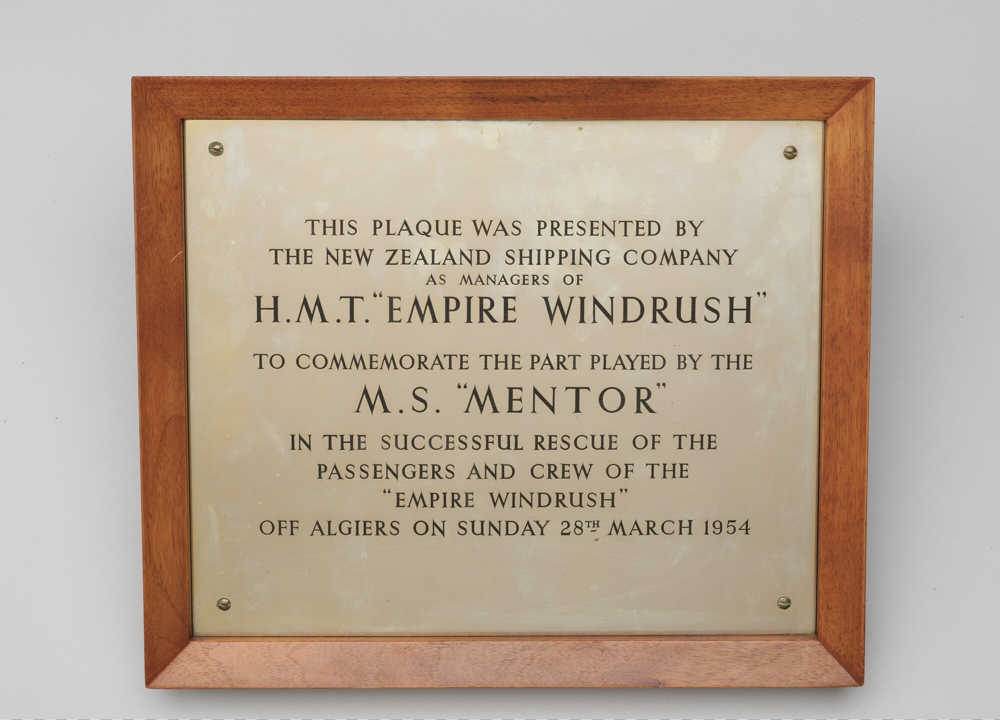 2008.0322; Plaquette ter gelegenheid van succesvolle redding ms. 'Empire Windrush'; plaquette